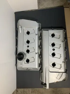 077103471t Audi 4.2 V8 Valve Cover For / Volkswagon