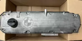11121268736 Bmw 11121278999 M30 E23 E24 E28 Engine Valve Cover 11121276052