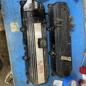 Cadillac 1639827 88-89 Deville Eldorado Fwd 4.5l Engine Front Left Valve Cover