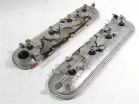 350.gm6e07 Cadillac Pair Of Valve Covers 6.2l Oem 2007 Escalade Esv