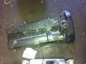350.gm6w94 Cadillac 1994 Eldorado Valve Cover Front 4.6 Liter 350.gm6w94 Cadillac 1994 Eldorado Valve Cover Front 4.6 Liter
