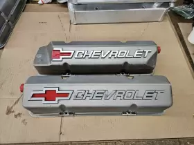 10185052 Chevrolet Sbc Small Block Chevy Bow Tie Tall Cast Aluminum Valve Covers 10185052 Chevrolet Sbc Small Block Chevy Bow Tie Tall Cast Aluminum Valve Covers