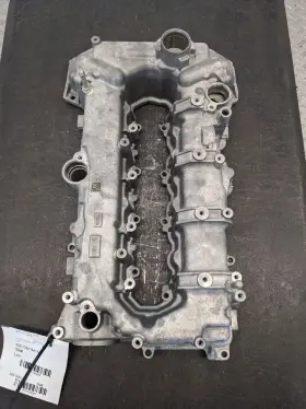 350.gm1m16 Chevrolet 2016-2022 Chevy Malibu 1.5l Engine Valve Cover Automatic 4 Cylinder 1164263