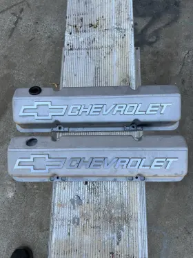 12480127 Chevrolet Performance Gen 1 Small Block Valve Covers