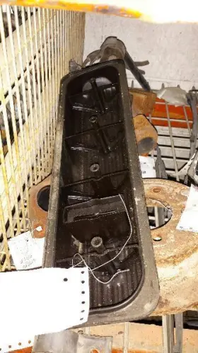 350.gm8597 Chevrolet Truck Tchev1500 1997 Valve Cover 181725