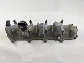 350.gm8s15 Chevrolet Truck Suburbn15 2015 Valve Cover 257233