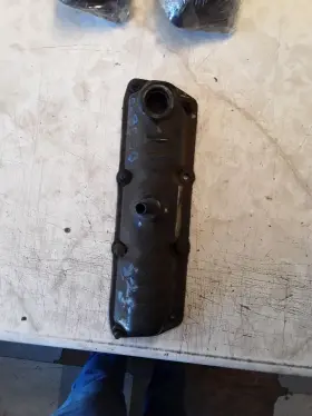 350.ch1601 Chrysler Town Country 2001 3.8l Left Valve Cover 484996