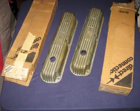 P4007174 Chrysler Vintage Pair Of Mopar Valve Covers Part No