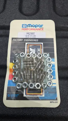 P4529897 Chrysler Nos Mopar 1966 1971 426 Hemi Valve Cover Stud/ Nut Set Sealed Package