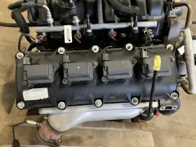 350.ch2r08 Dodge Charger 2008 Valve Cover 562533