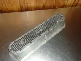 4295 Edelbrock Elite Series Aluminum Valve Cover Mopar 318 360 Small Block V-8