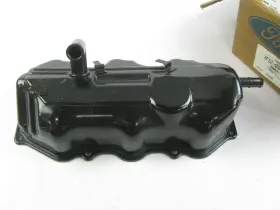 Xf5z-6582-aa Ford New - Oem Right Engine Valve Cover 1999-02 Villager 3.0l 3.3l
