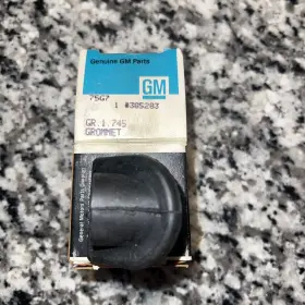 385283 General Motors 1965-1990 Cutlass Firebird T/a Nos Valve Cover Pcv Grommet Gm