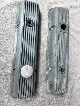 3932418 General Motors Pair Original 1969 Camaro Z28 Corvette L46 Non-dripper Valve Covers