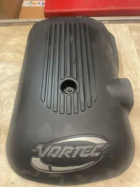 77103724c Gm Trucks 2004 Suburban 1500 Vortec Engine Cover Oem