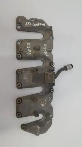 350.gm9o05 Gmc Right Hand Side Engine Valve Cover 6.6l Oem 2005 Sierra 3500 Pickup