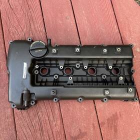 Hyundai 224002c400 Engine Valve Cover For Genesis Coupe 2.0l 2010-2012