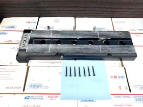Eac3989pa Jaguar 1989 Xj6 Sedan 4.0l Inline 6 Engine Valve Cover With Mounting Bolts Oem
