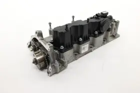 Jde37028 Jaguar 2017 - 2019 Xf 2.0l Diesel Engine Motor Cylinder Head Valve Cover Oem