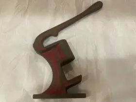 S-214 K. R. Wilson S 214 Flathead Ford V-8 Valve Assy Tool