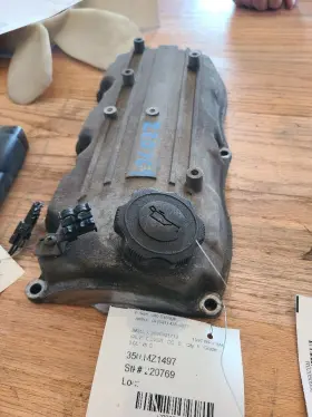 350.mz1497 Mazda Mpv Van 1997 Valve Cover 2057069