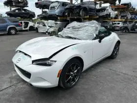 350.mz1m17 Mazda Miata 2017 Valve Cover 1424321
