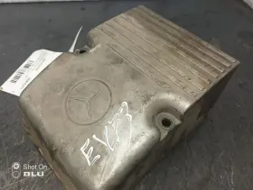 A4600100030 Mercedes 350.sthc04 Mbe4000 Valve Cover 11065250