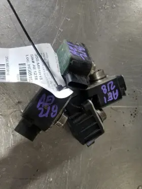 1779820203 Mercedes-benz 18 Amg E63s W213 4.0l Valve Lift Solenoid Set Right Passenger 1779820203 Mercedes-benz 18 Amg E63s W213 4.0l Valve Lift Solenoid Set Right Passenger