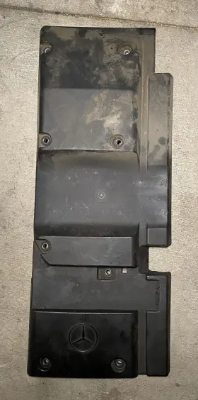 6060100067 Mercedes-benz 1995 Om606 E300 Na Diesel Upper Engine Injector Cover /