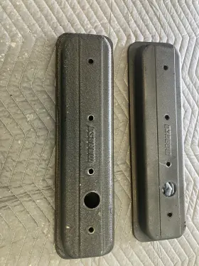 Cncv78145a481191 Moroso Finned Wrinkle-black Aluminum Center Bolt Valve Covers Sbc 350 5.7 5.0