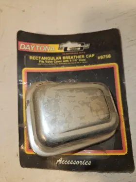 Mr. Gasket 084041097564 Daytona Co. Rectangular Breather Cap Fits Valve Cover With 1-1/4 Hole