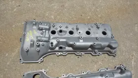 350.le1210 Oem Right Passenger Valve Cover Fits 2010 Gx460 409256