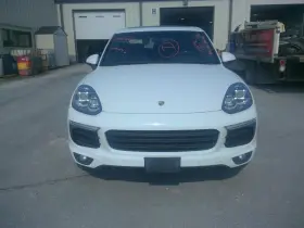 350.po1316 Porsche Cayenne 2016 Valve Cover 890187