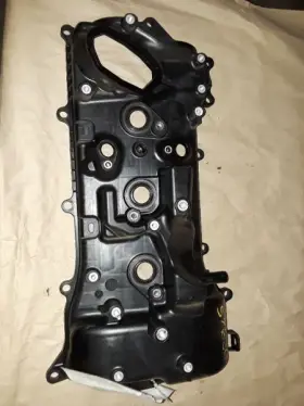 350.to1318 Toyota Tacoma 2018 Valve Cover 808262