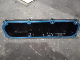 350.vw1409 Volkswagen Routan 2009 Right Side Valve Cover 339431