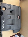 2010-2012 Gmc Terrain 3.0L Engine Cover Assembly 12654181 Oem Used. Price: $79.99.